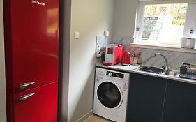 Appin, Beautiful Lochside Apartment With Balcony